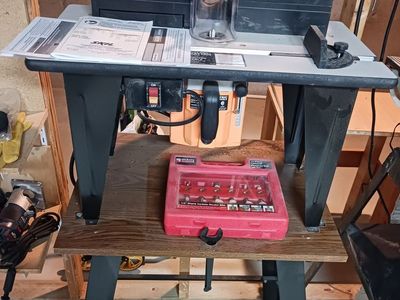 Router and table