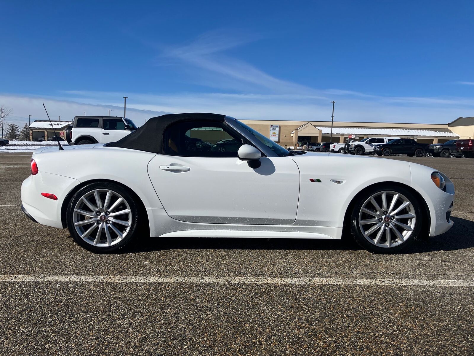 2017 FIAT 124 SPIDER Prima Edizione Lusso
