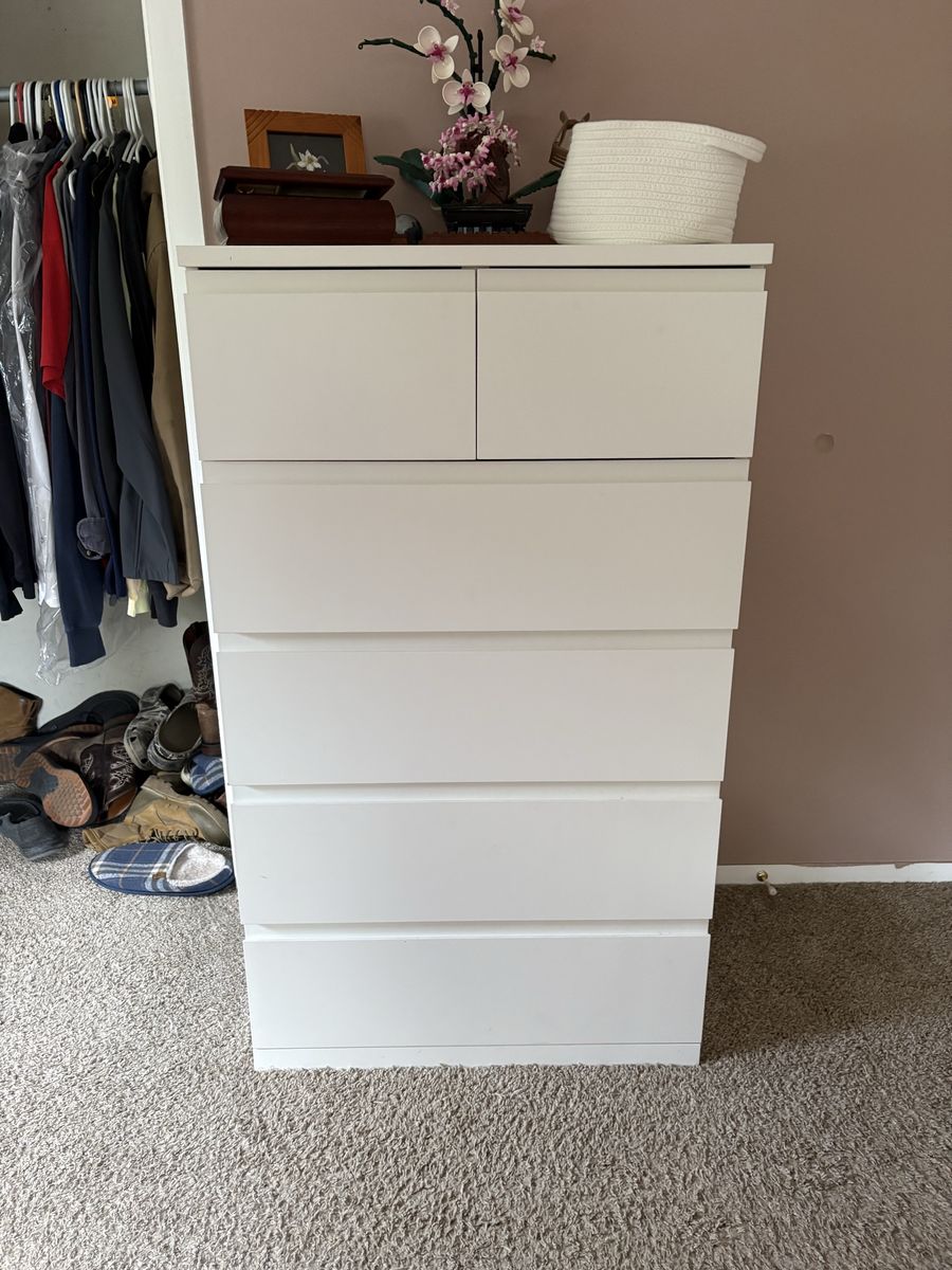 dresser