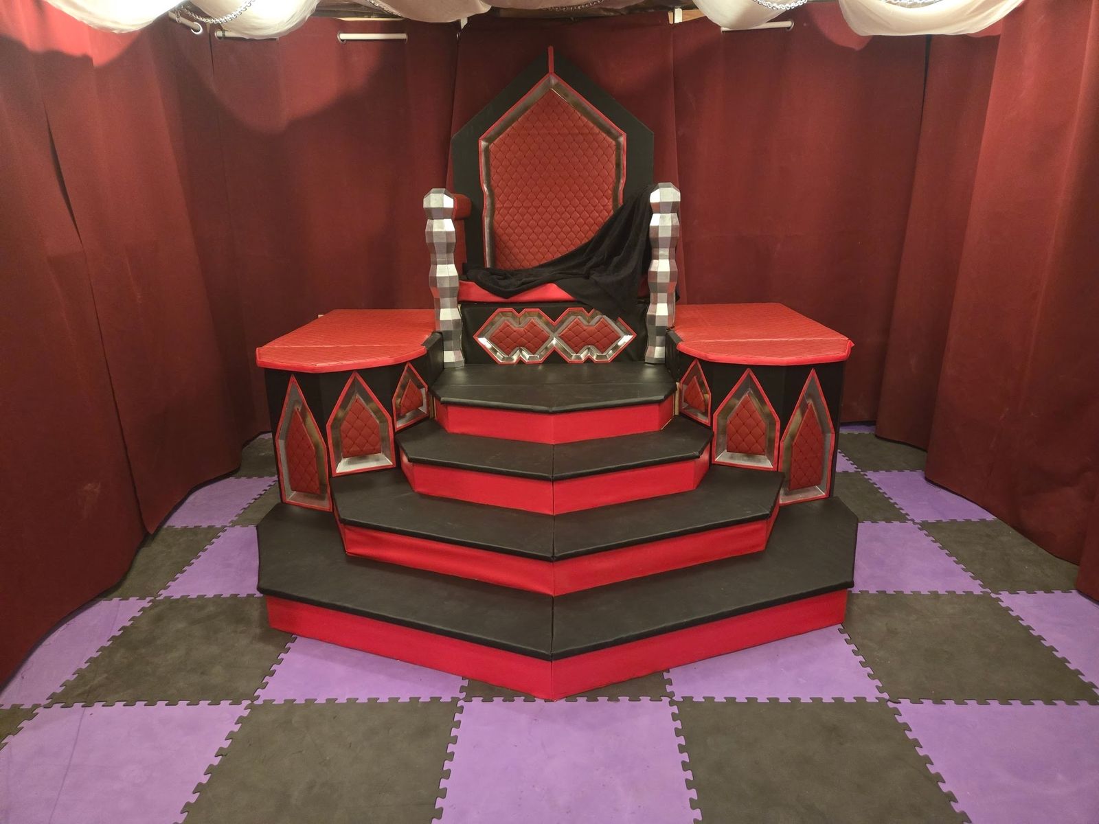 Photography Studio - Exploration Room for Couples