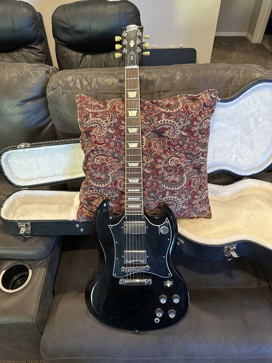 Gibson SG Electric Guitar - Black, with Hard Case