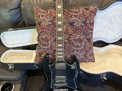 Gibson SG Electric Guitar - Black, with Hard Case