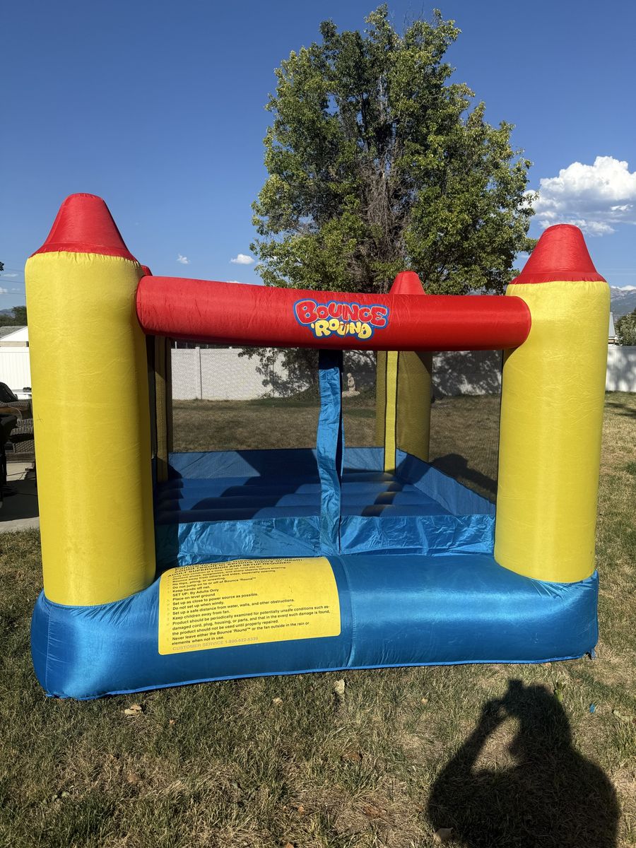 Bounce Round Inflatable Bounce House with Blower - Multicolor