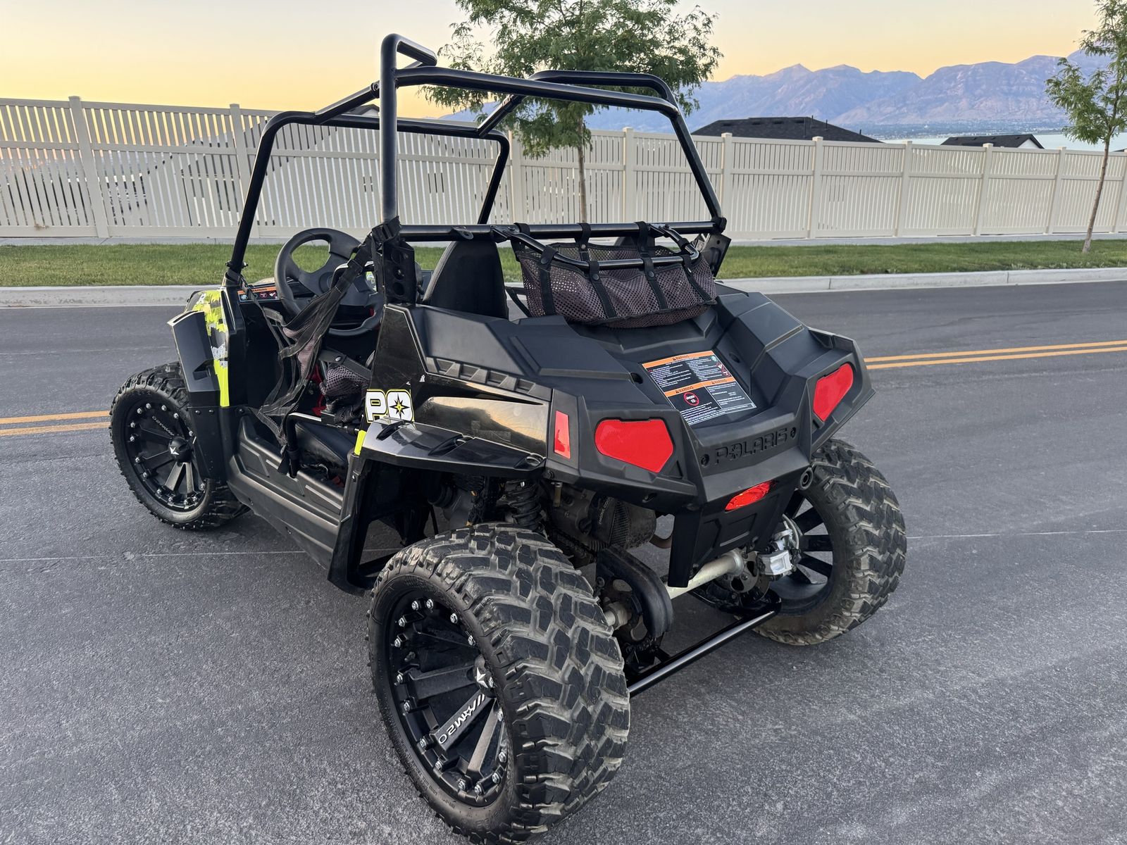 Main image 4