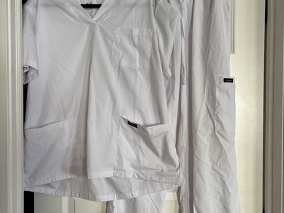 Brand new scrubs (large)