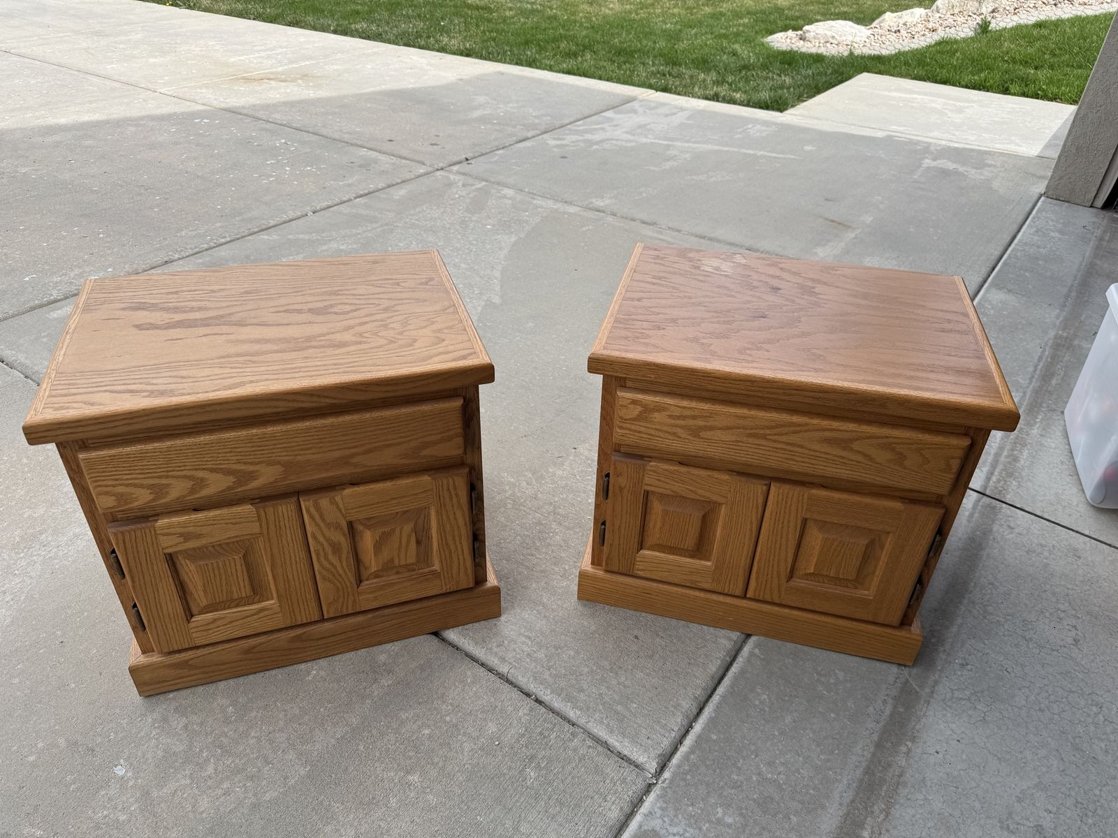Oak Veneer Nightstands / End Tables