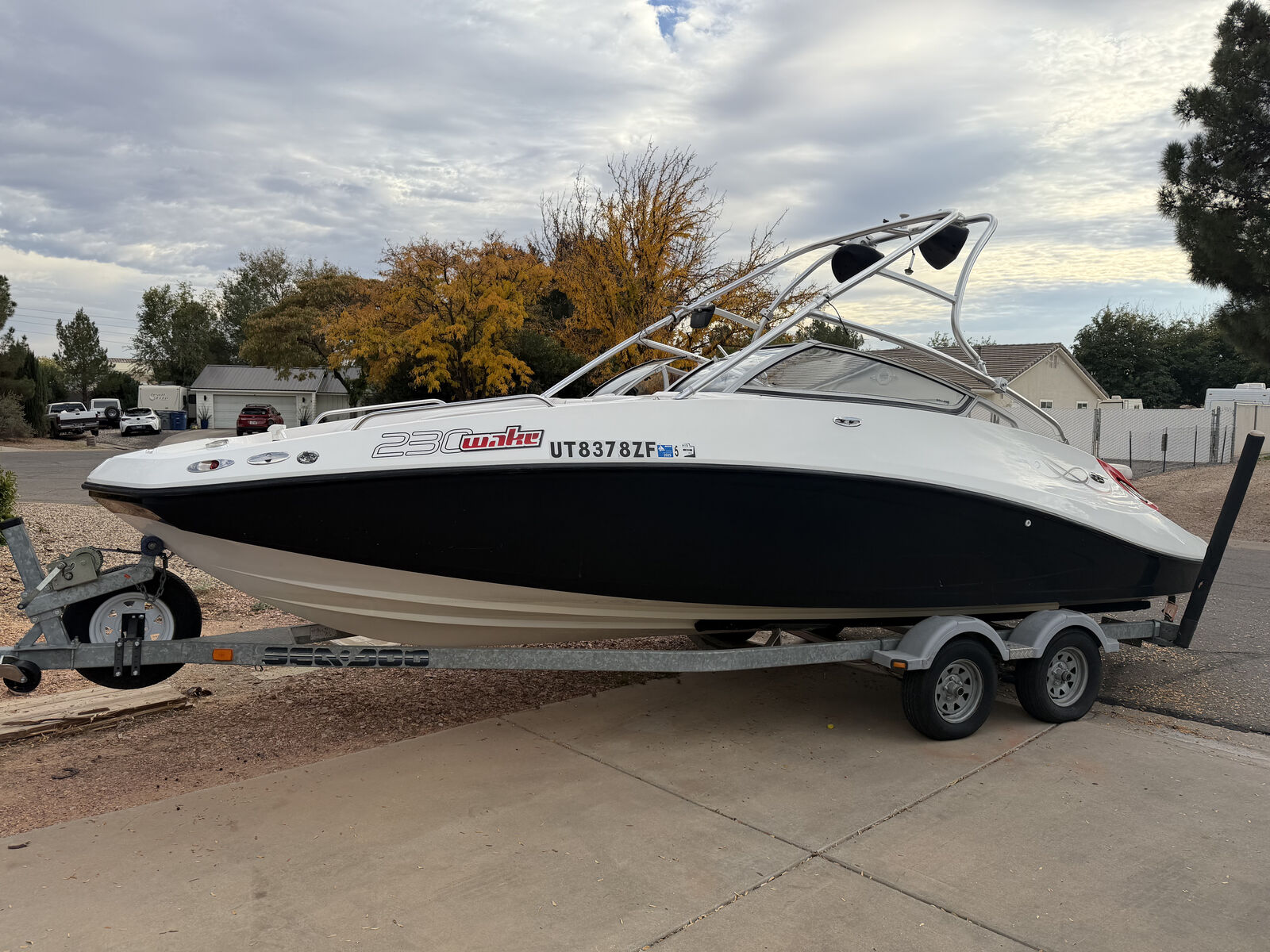 2008 Sea-Doo 230 Wake Boat