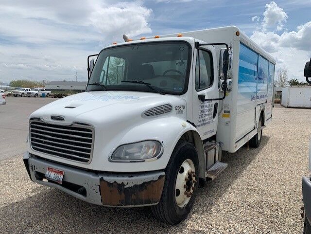 BEVERAGE TRUCK 2017 FRTL M2 106