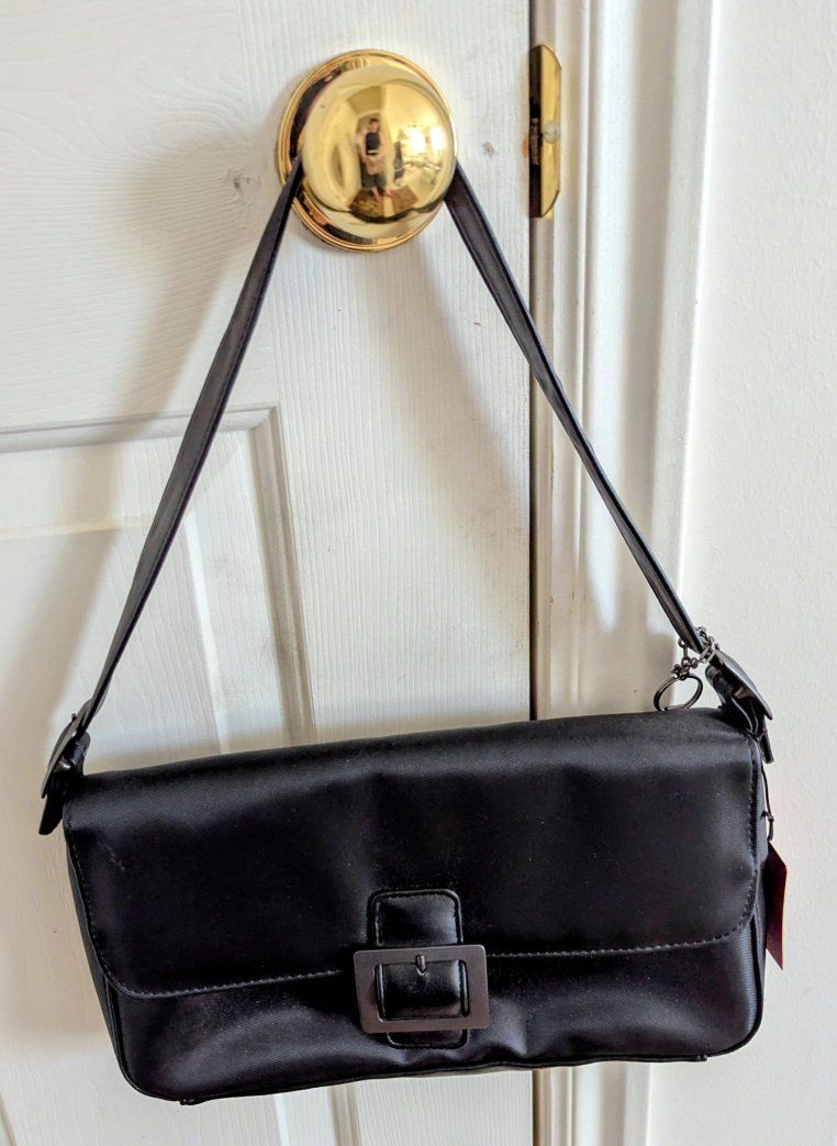 gloria vanderbilt handbag