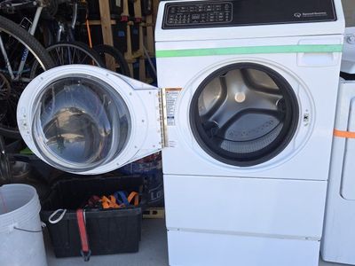 Speed Queen FF7011WN Front Load Washer - White, Large Capacity, Heavy-Duty