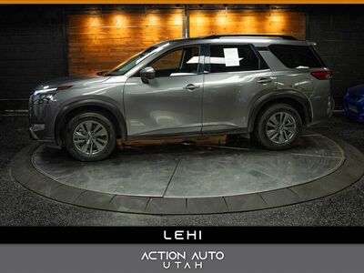 2024 NISSAN PATHFINDER SV