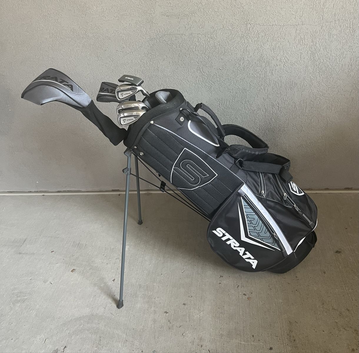 Strata by Calloway Men’s Golf set.