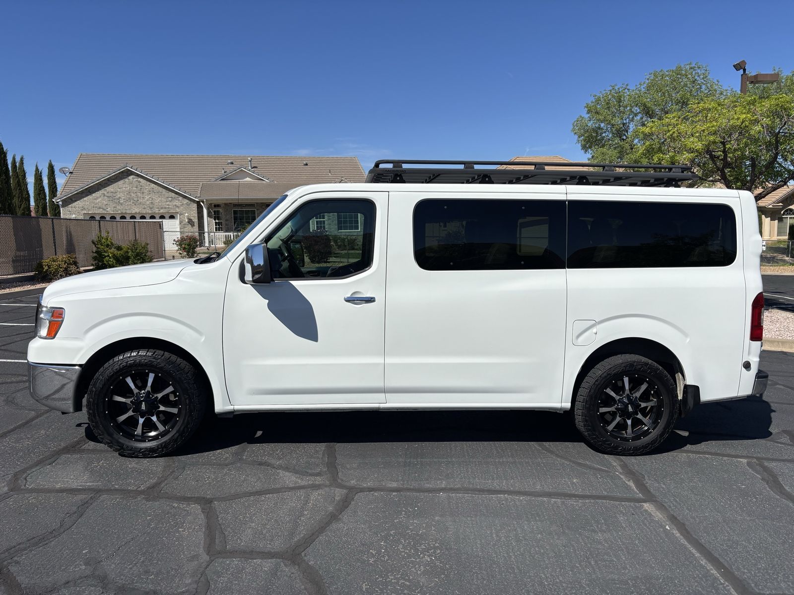 2018 Nissan NV 3500 HD SL