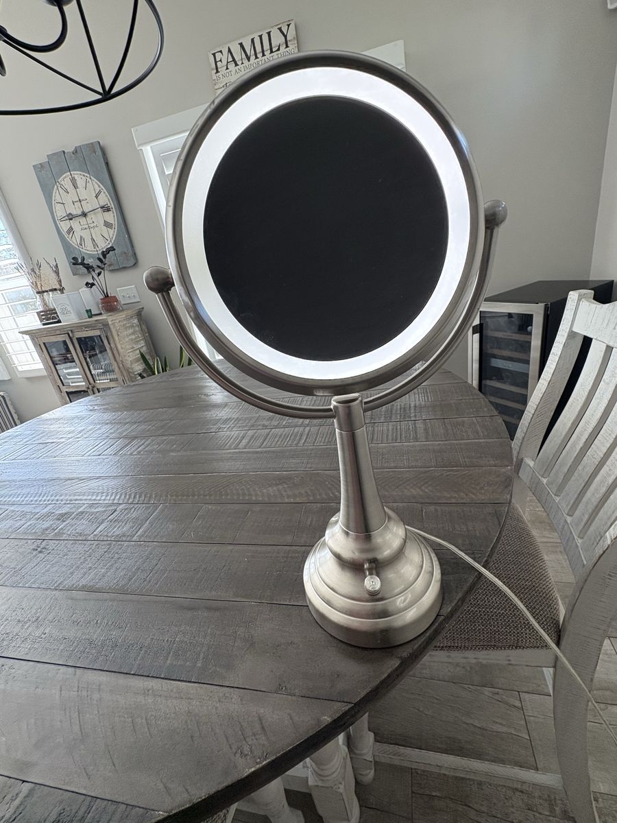 LED Vanity Mirror by Intertek model #4005822