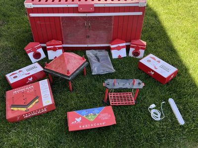 RentACoop Chick Brooder and Starter Kit