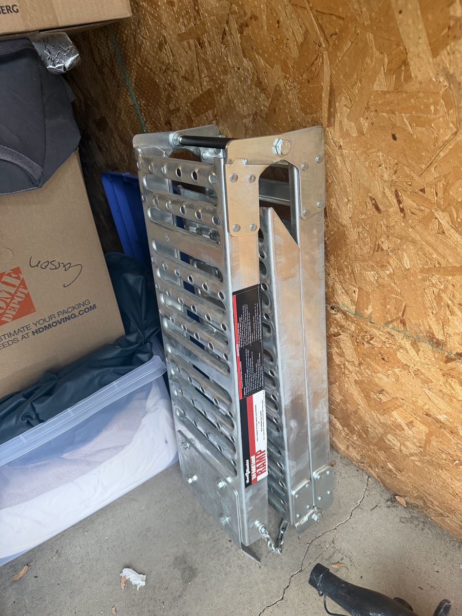 Tri fold motorcycle ramp