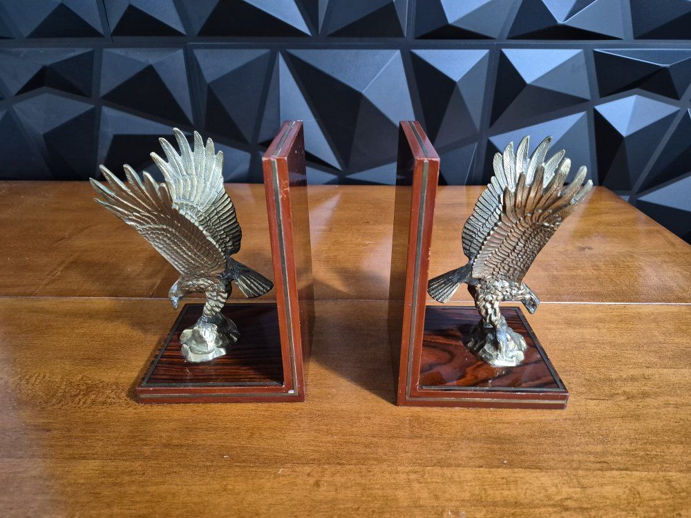 Vintage Wood and Brass / Bronze Basketville Bald Eagle Bookends Pair. Excellent Conditions!