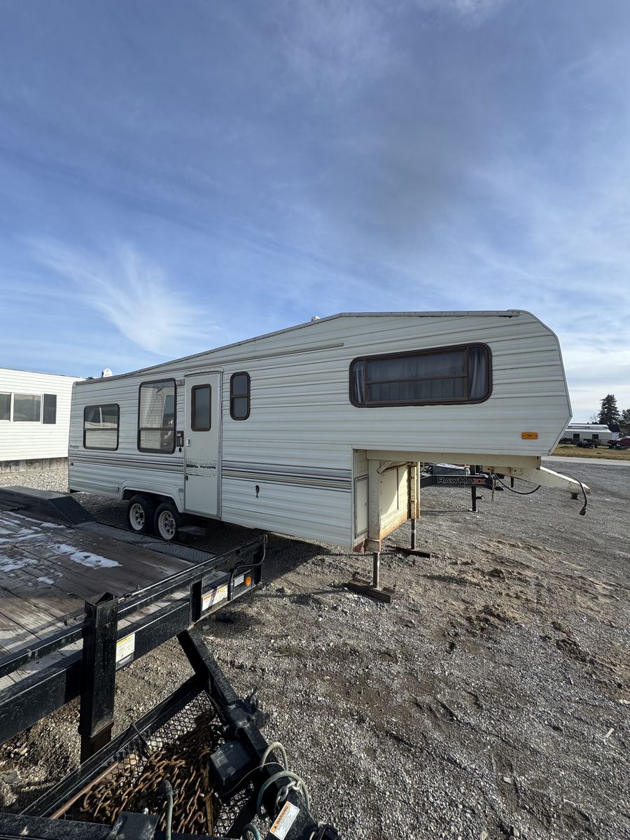 1990 Prowler Fifth Wheel Camp Trailer