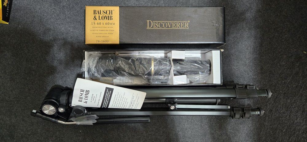 Bausch & Lomb Discoverer 15-60x60mm Zoom Spotting Scope 78-1600 with Tripod and Box