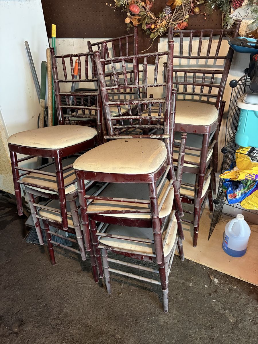 Chiavari Chairs