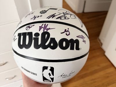 Wilson Autograph Series Basketball - Utah Jazz Team Signed basketball