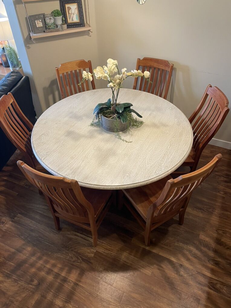 Gorgeous mango wood dining table set & 6 chairs