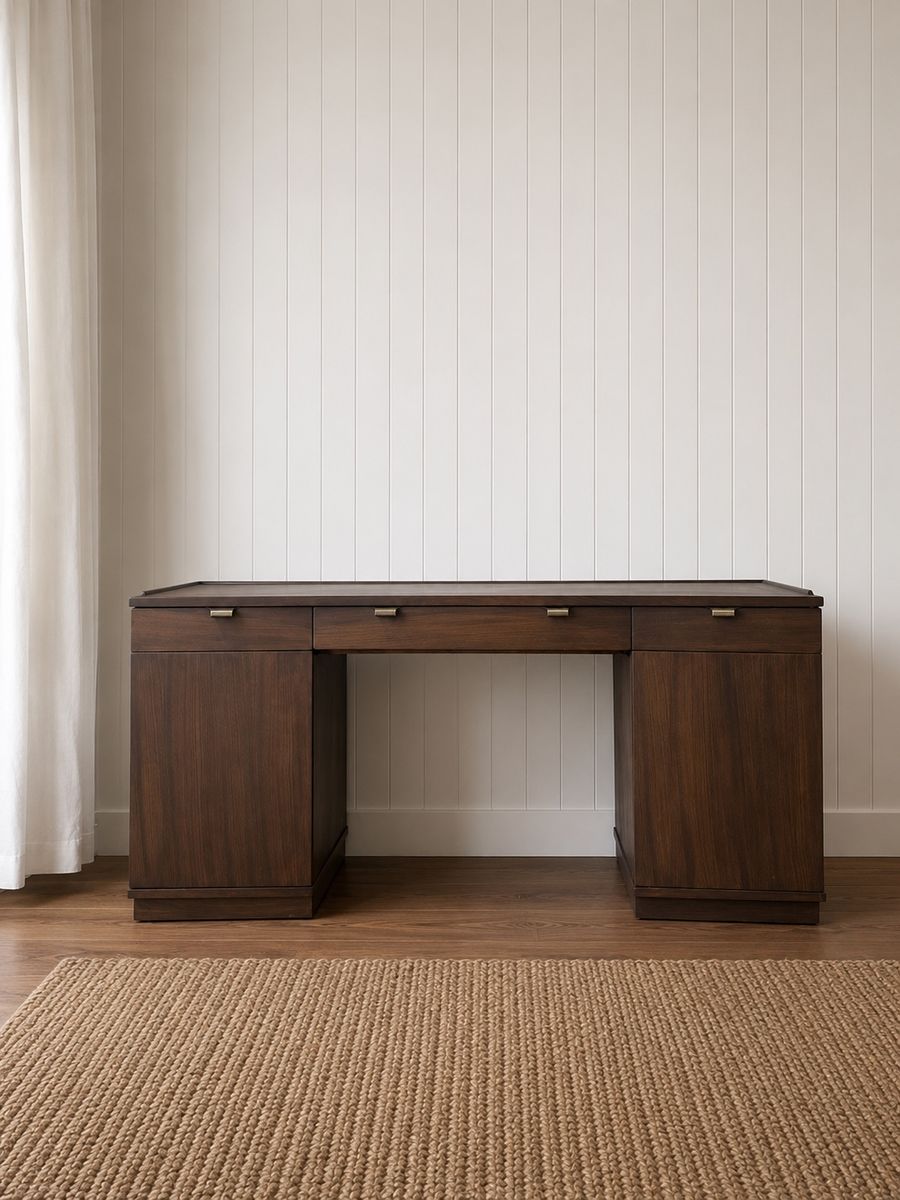 Beautiful Mid Century Modern Drexel Desk