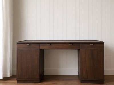 Beautiful Mid Century Modern Drexel Desk