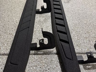 Side Steps (Factory GM AT4 - 2026)