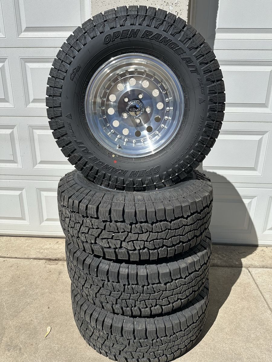 Jeep Cherokee wheels and tires