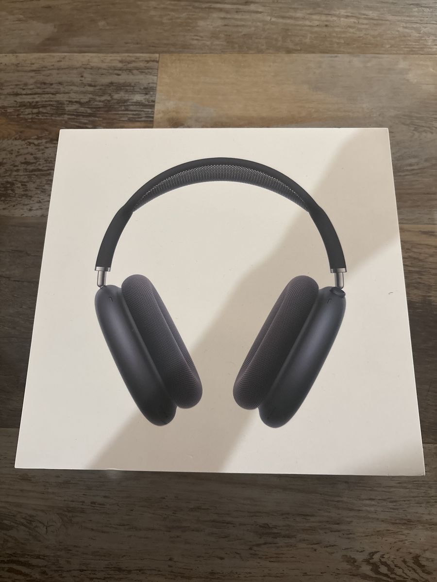 AirPod max midnight used only twice!!