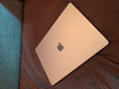 2021 MacBook Pro 16-Inch M1 Pro 32GB RAM 512GB SSD