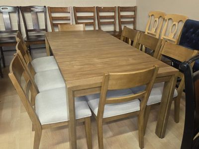 🪑️Clayton Dining Table and 8 Chairs