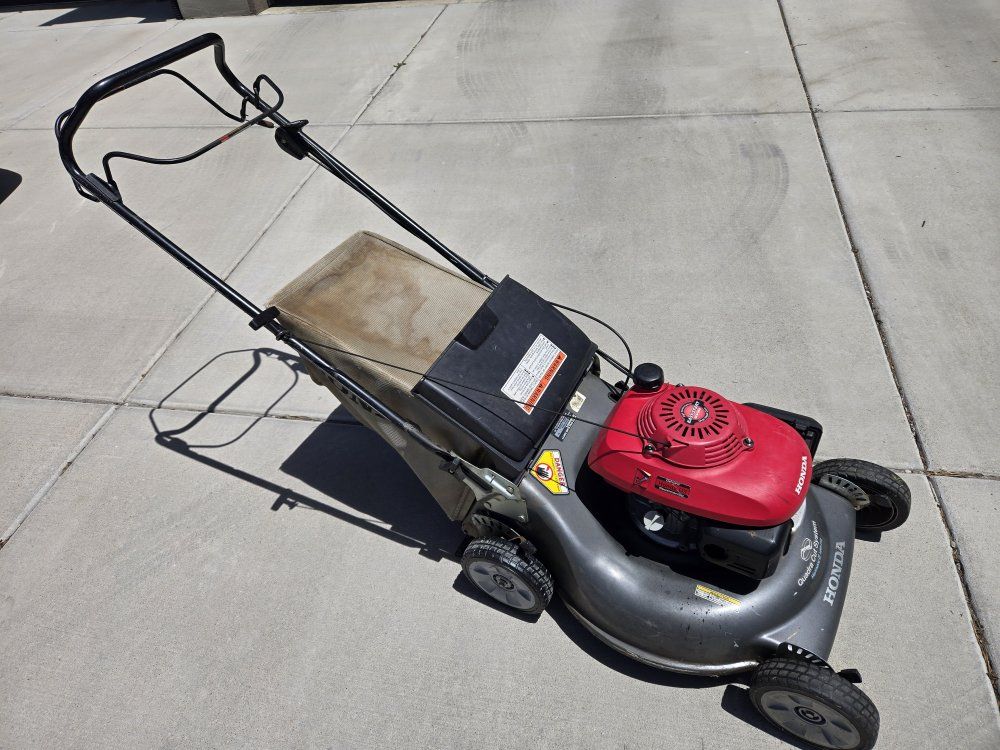 Honda HRR216 Lawnmower