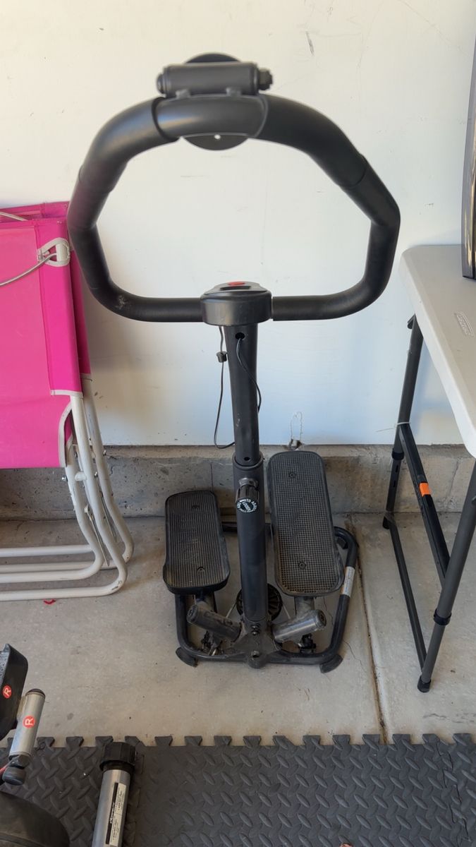Stair Stepper with Handlebar and Digital Monitor