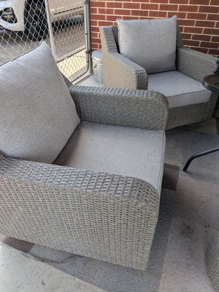 Glenco Swivel Outdoor Furniture