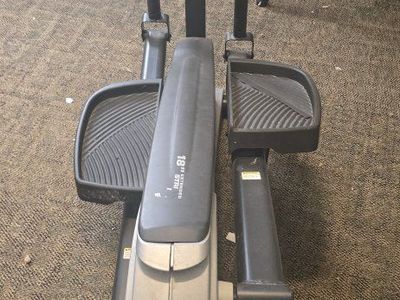 Pro-Form 285 CSE Elliptical Trainer Exercise Machine, 18 Workout Apps