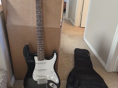 Fender Squier with amp