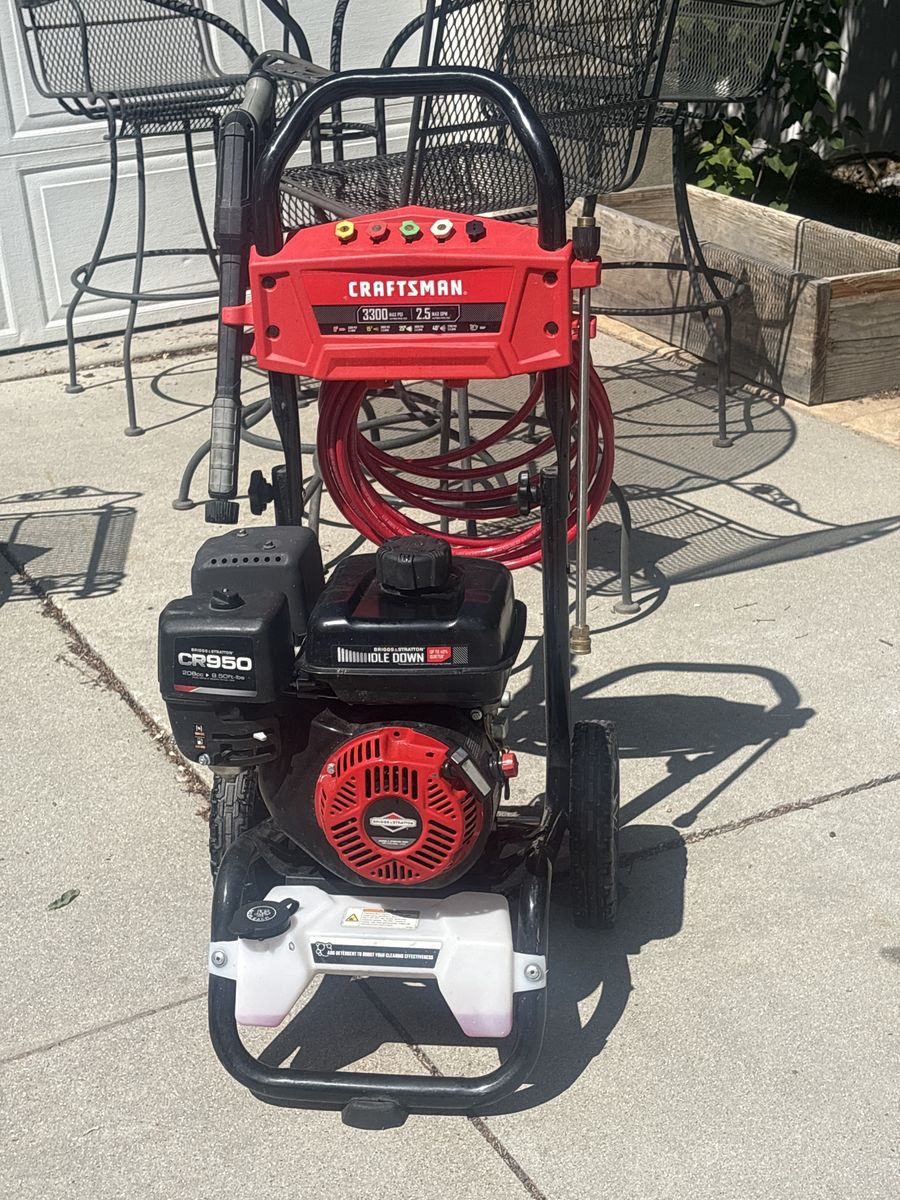 4 yr old Craftsman Pressure Washer w 3300 PSI