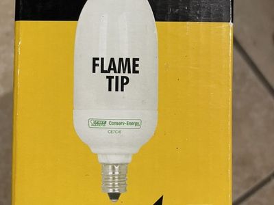 6 Flame Tip 40W Candel Light Bulbs New