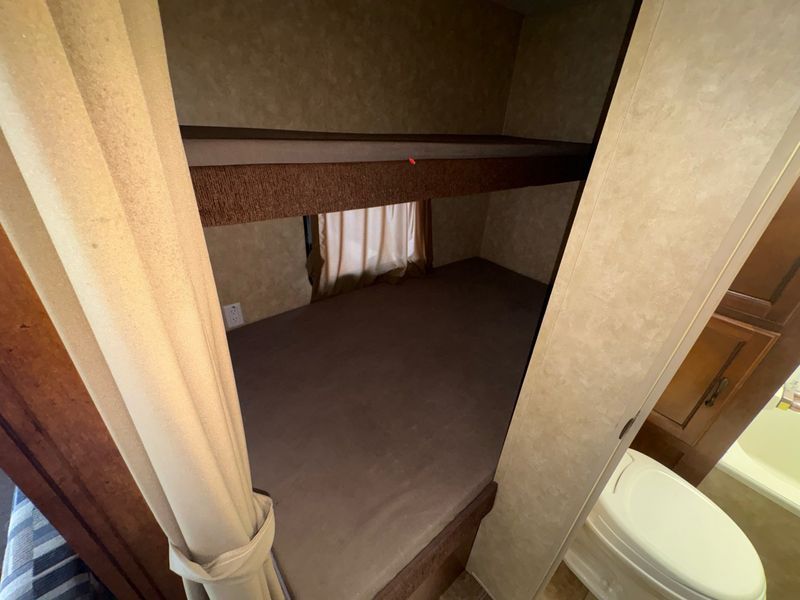 Main image 11