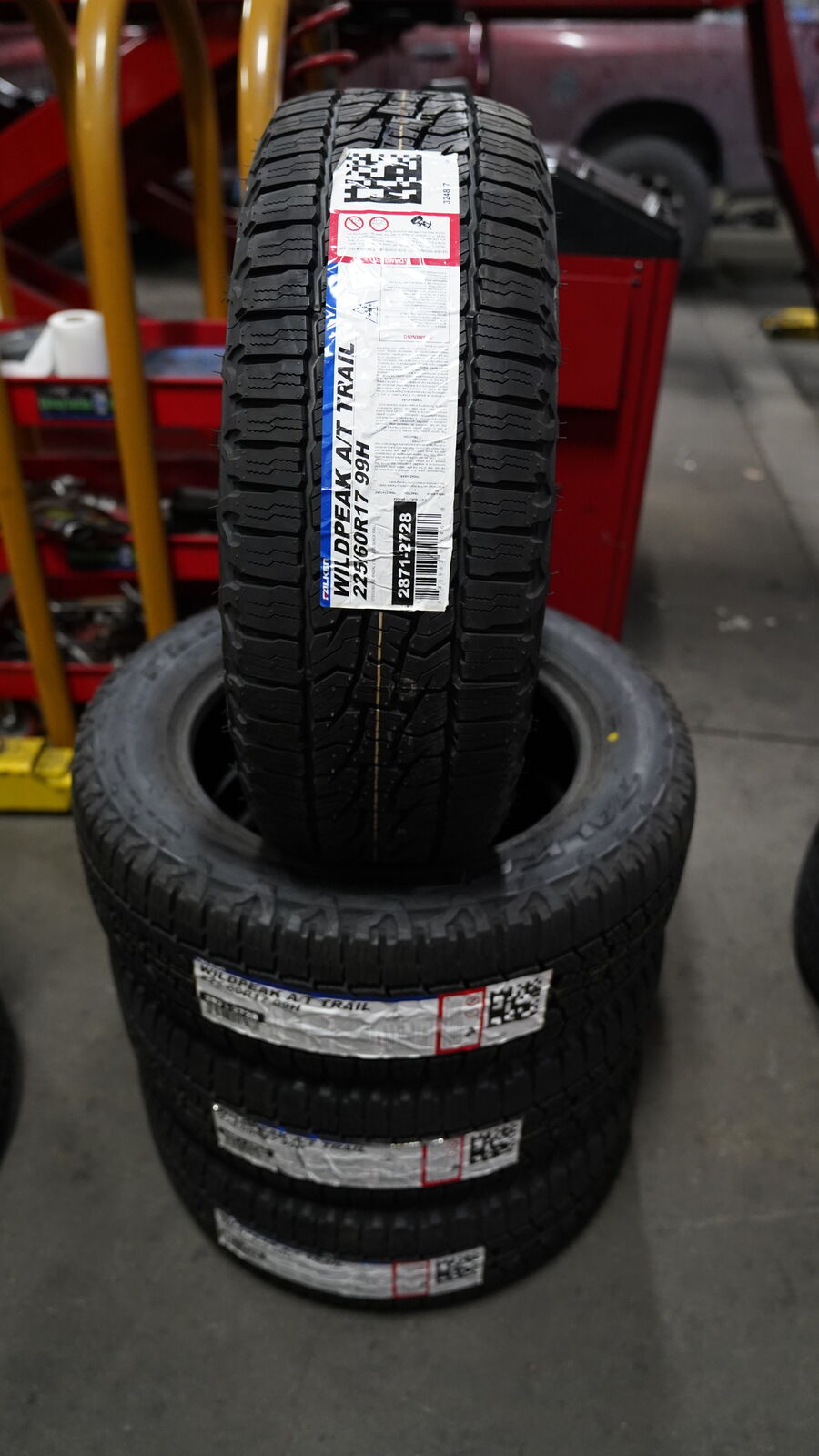 TIRES FALKEN 225-60-17 WILDPEAK - TRAIL