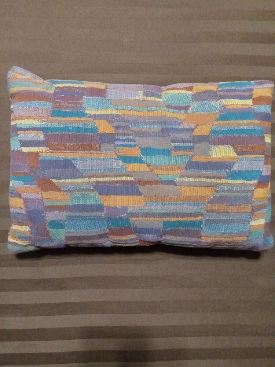 Throw pillow cover is removable