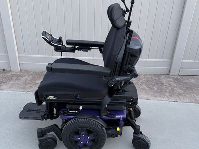 2025 Quantum Rehab Q6 Edge 3 power wheelchair