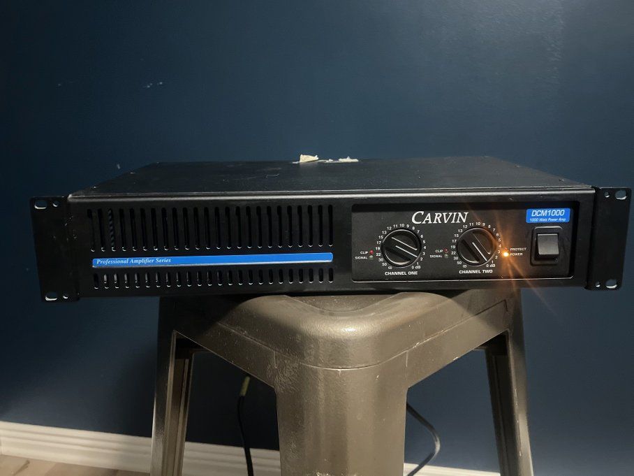 Carvin DCM 1000 Power Amplifier (Cord Included!)