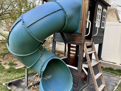 KidKraft Cozy Escape Playhouse