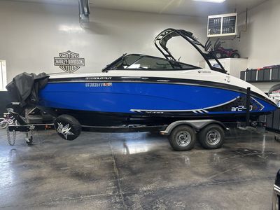 2015 Yamaha AR240 Twin Engine Jet Boat with Trailer - White & Blue, Great Condition
