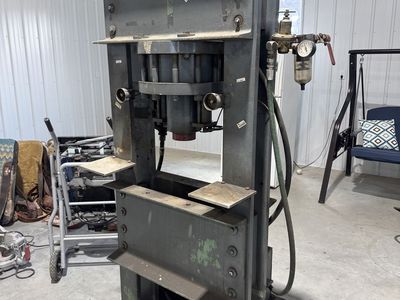 Pneumatic Over hydraulic Press
