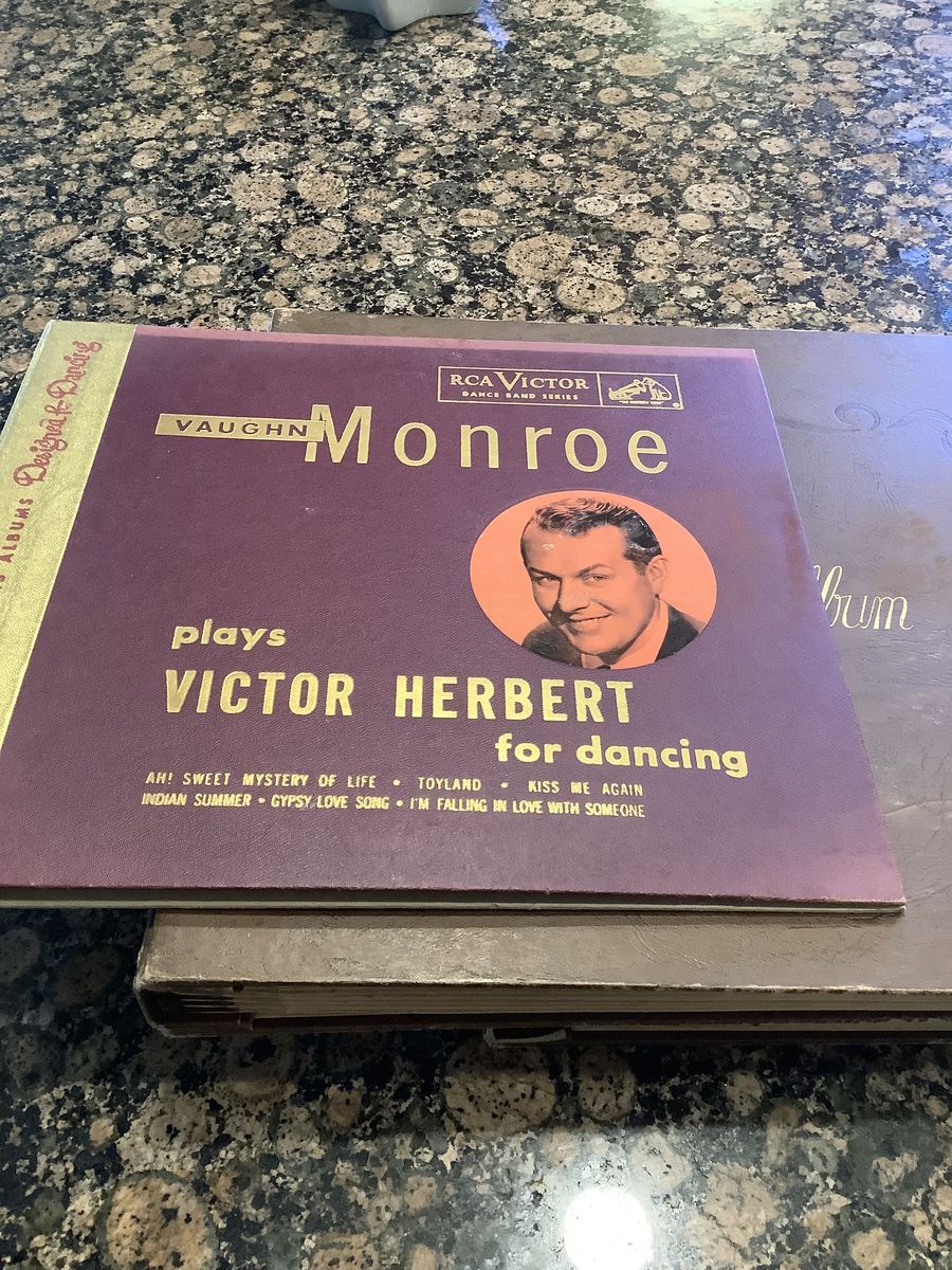 Huge Lot of Victrola RCA Victor Records