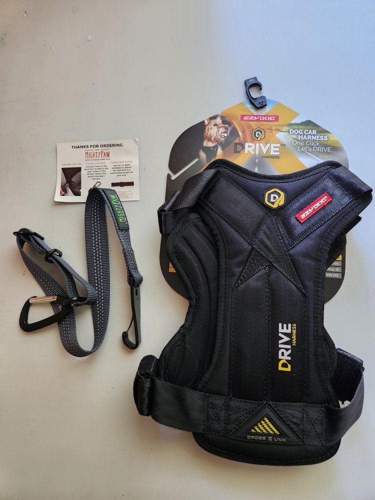 NEW Unused EzyDog Drive Harness Medium + Mighty Paw Car Safety Belt - Dog Seatbelt Bundle